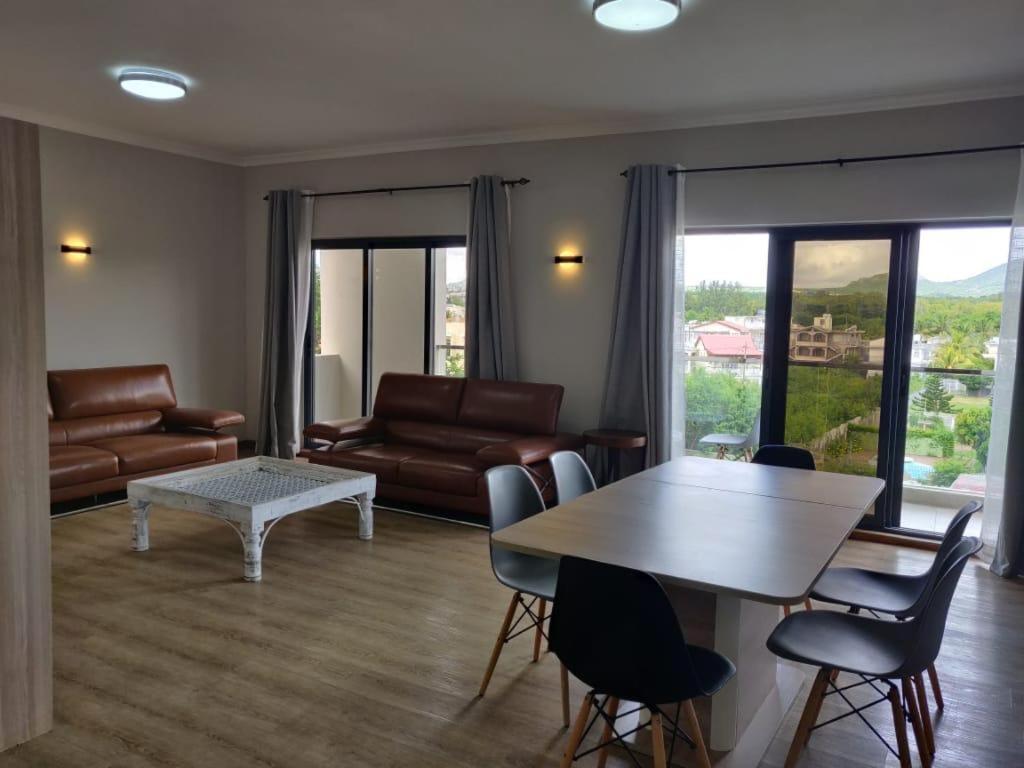 Shanti Haveli Beachfront Apartments Flic en Flac ภายนอก รูปภาพ